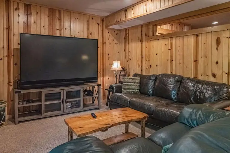 Black Bear Hideaway