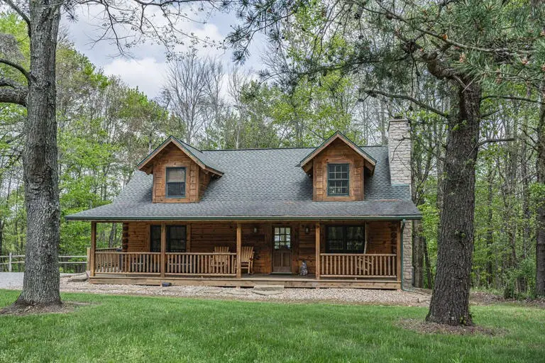 Black Bear Hideaway