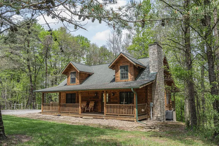Black Bear Hideaway