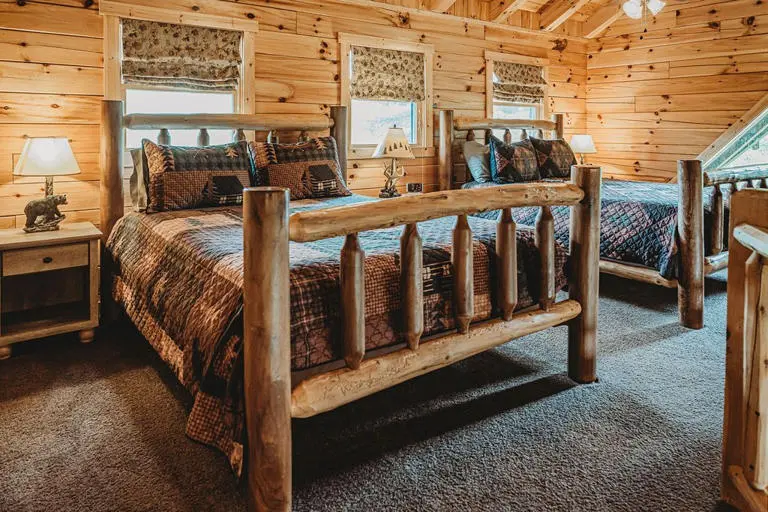 Hidden Lake Lodge E031E