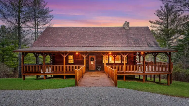 Hidden Lake Lodge Slider Hidden Lake Lodge Slider