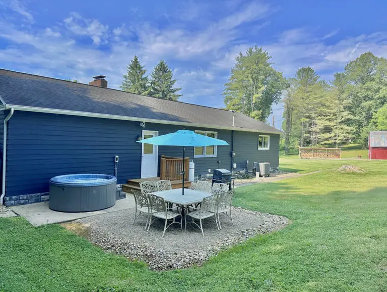 the hocking cottage