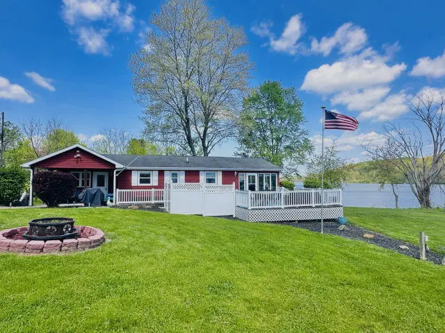 Lake Front Oasis Cabin