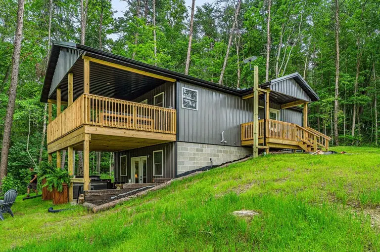 The Cozy Overlook 34E68 The Cozy Overlook 34E68