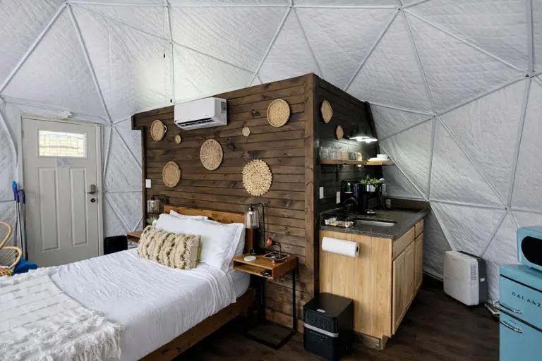 The Penguin Igloo The Penguin Igloo