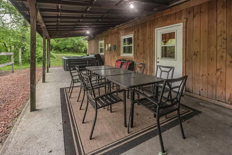 Trails End Lodge