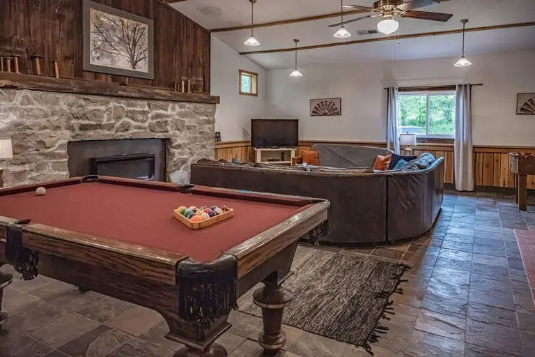 Trails End Lodge